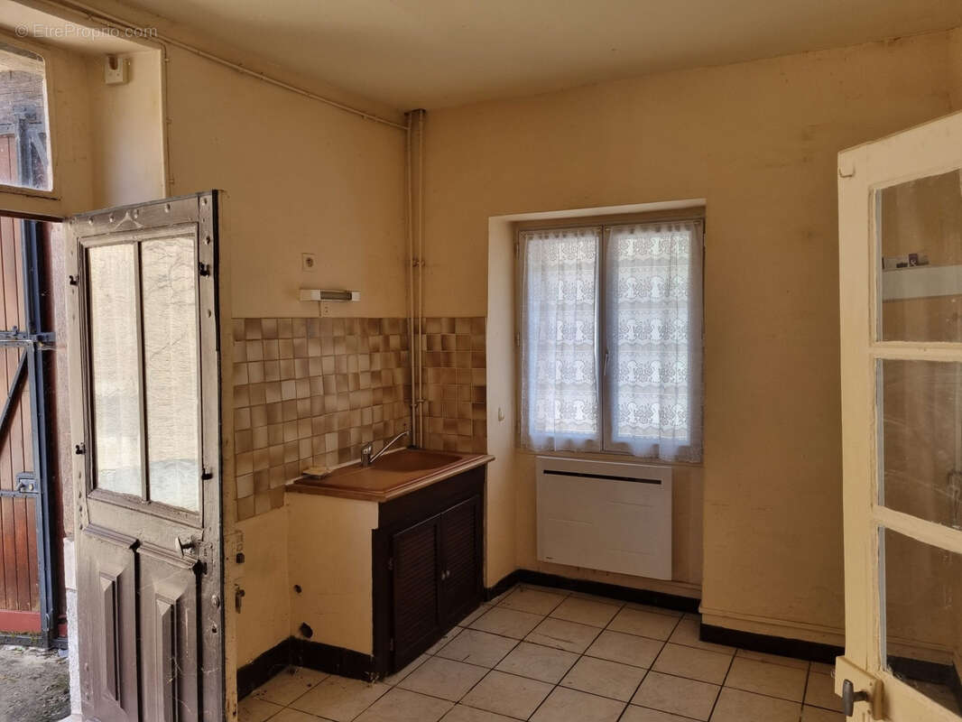 Appartement à NEUVY-SAINT-SEPULCHRE