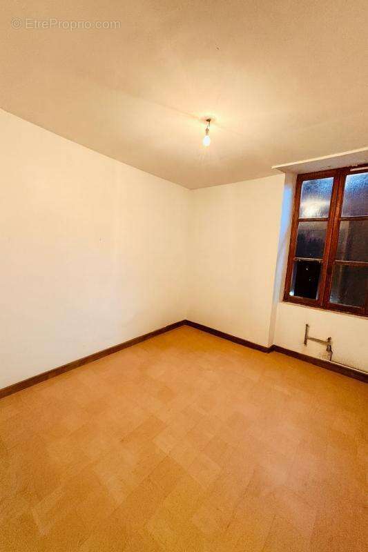 Appartement à LARGENTIERE