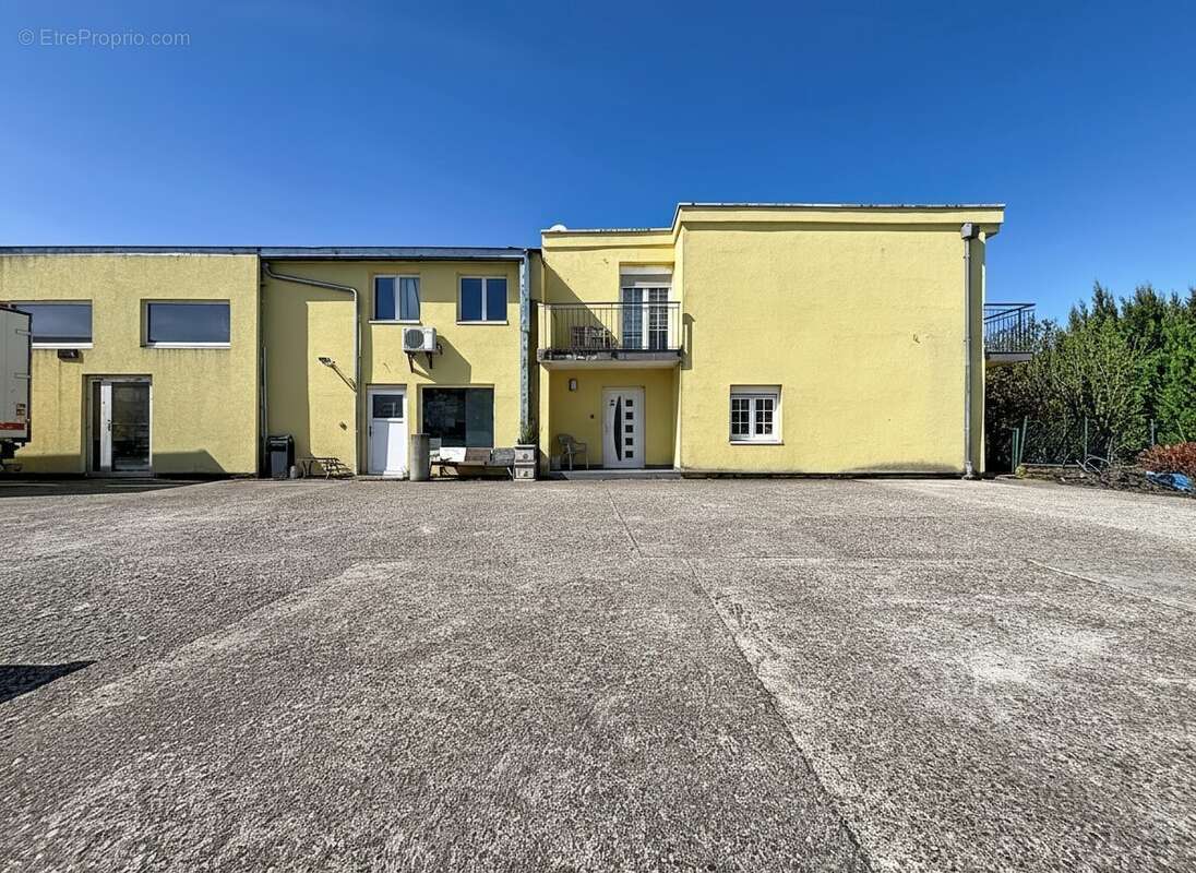 Commerce à SOPPE-LE-BAS