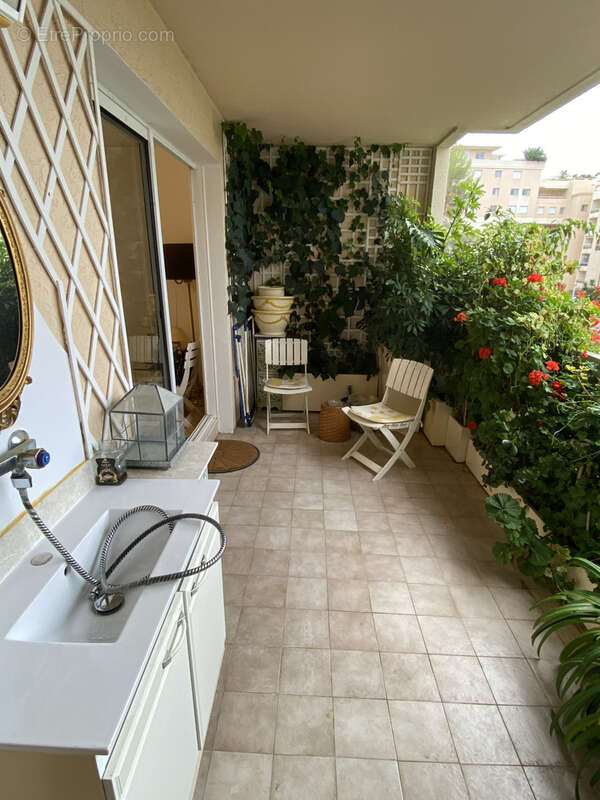 Appartement à LE CANNET