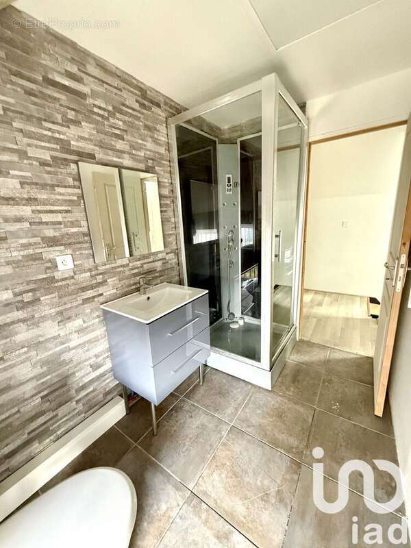 Photo 9 - Maison à FROMONT