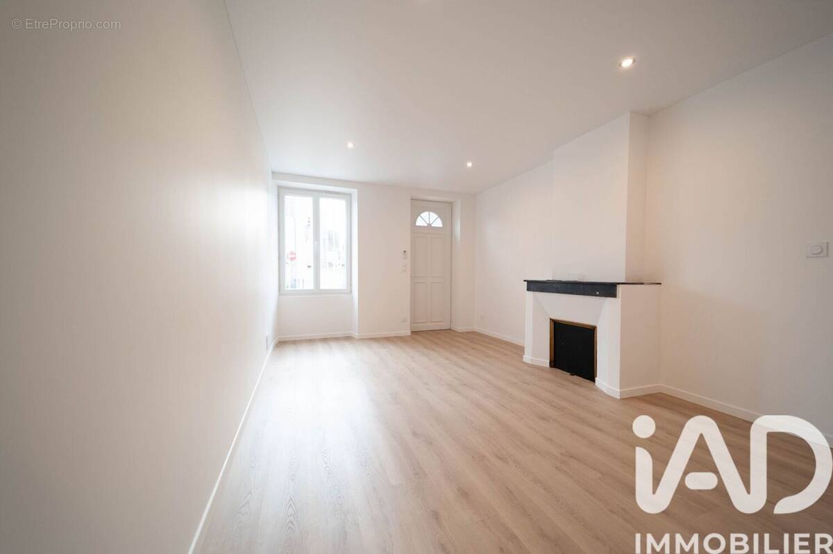 Photo 1 - Appartement à MOISSY-CRAMAYEL