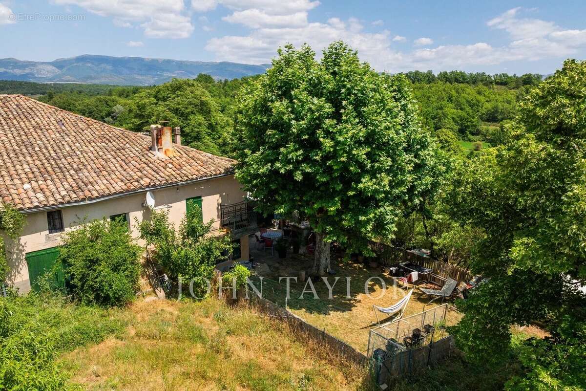 Domaine agricole à vendre à Roumoules,  Bastide Historique, Dépendances, Terres Agricoles et Ressources Naturelles - photo 8