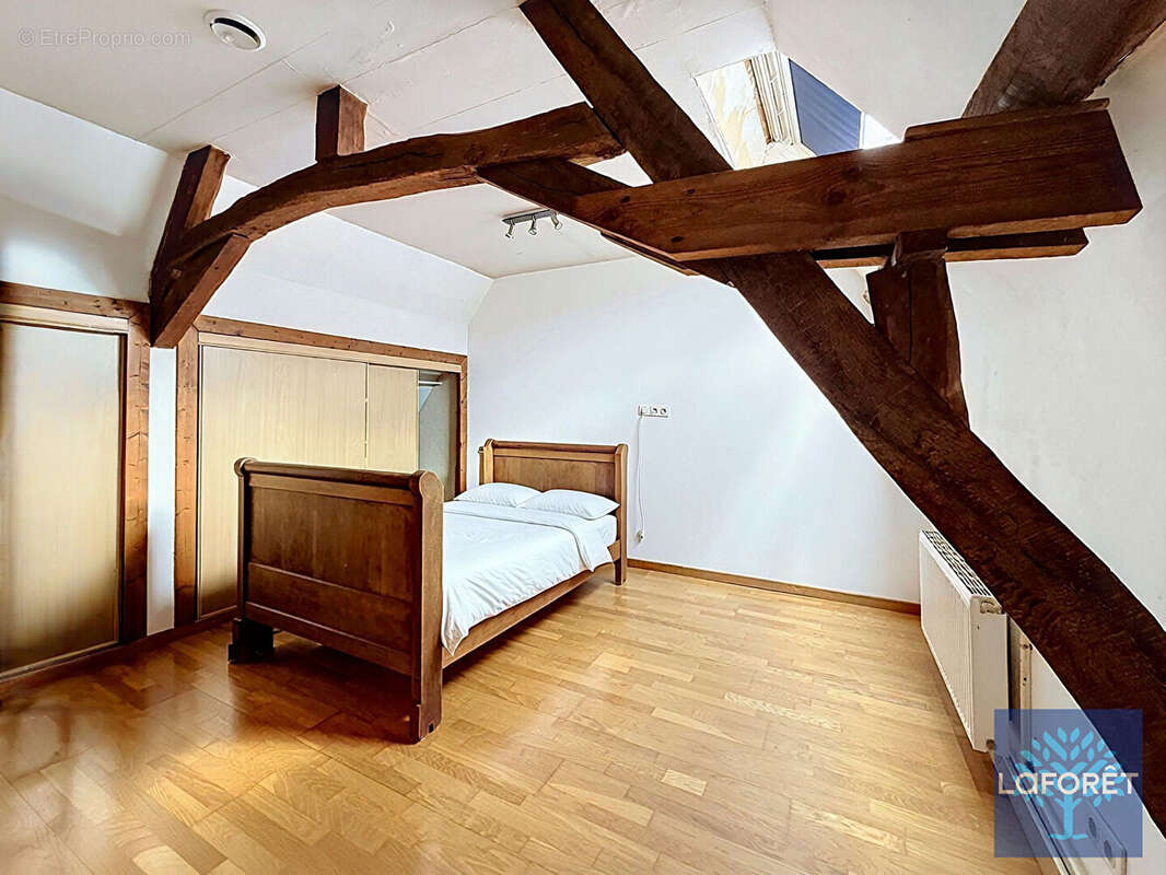 Magnifique maison avec stationnements et dépendances à Haspres - photo 13