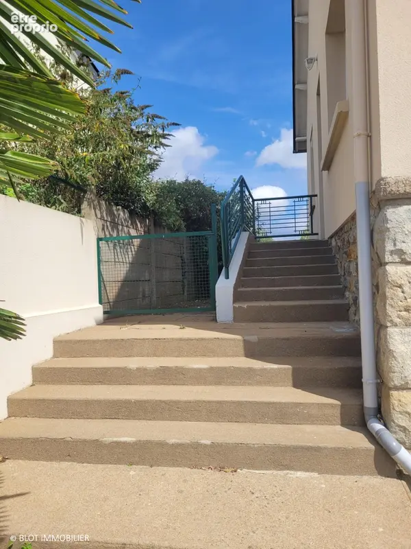 Maison 89 m² à Saint-Aubin-D'aubigne  - photo 2
