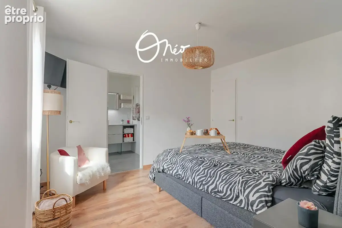 Givors - Maison à vendre - Plain-pied 4 pièces 89 m² + Garage - photo 12