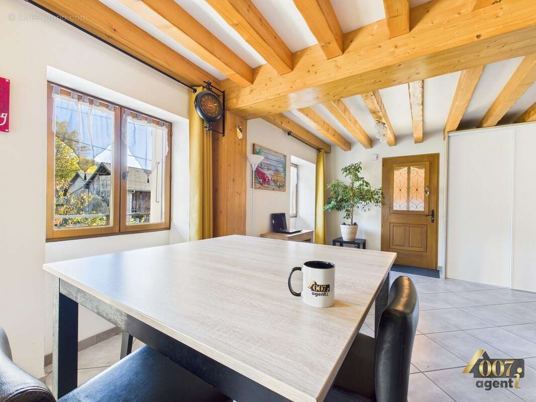 Maison à COISE-SAINT-JEAN-PIED-GAUTHIER