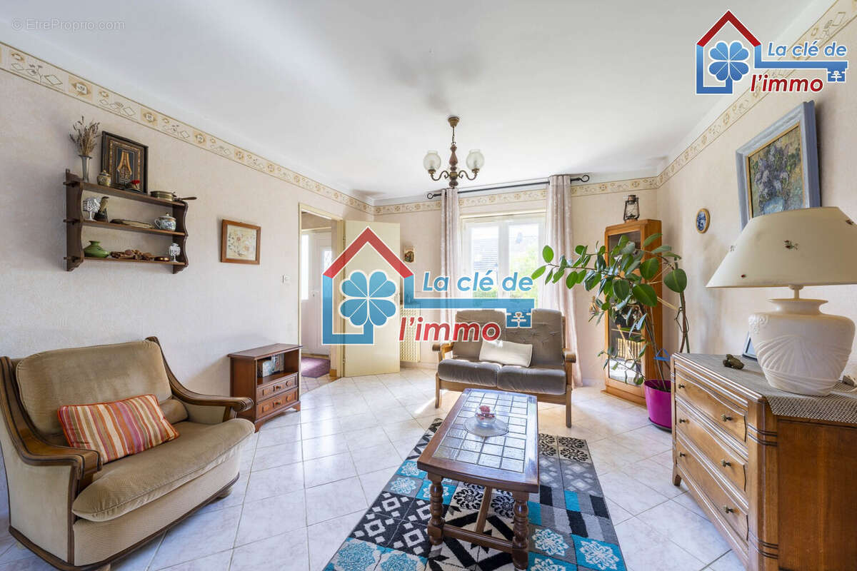 Maison 104 m² à Moissy-Cramayel  - photo 2