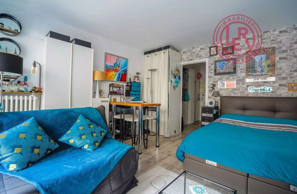 Appartement à PARIS-17E