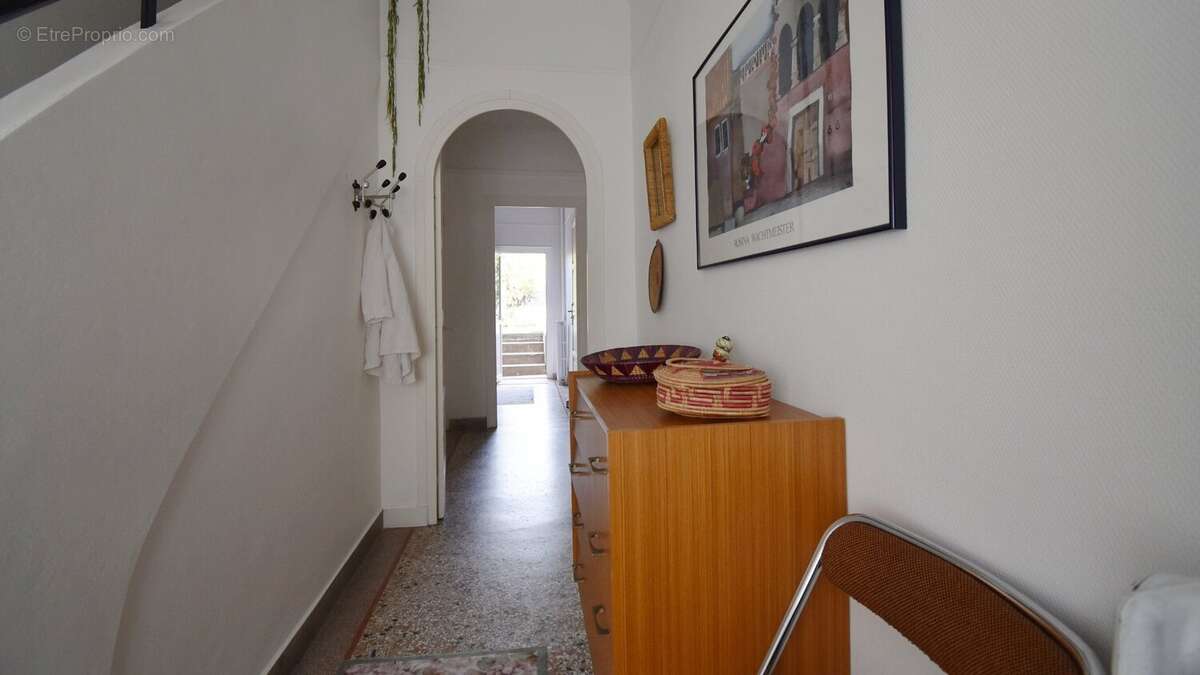 Maison de ville à vendre à Vichy, 3 chambres et bureau, garage et jardin. - photo 15