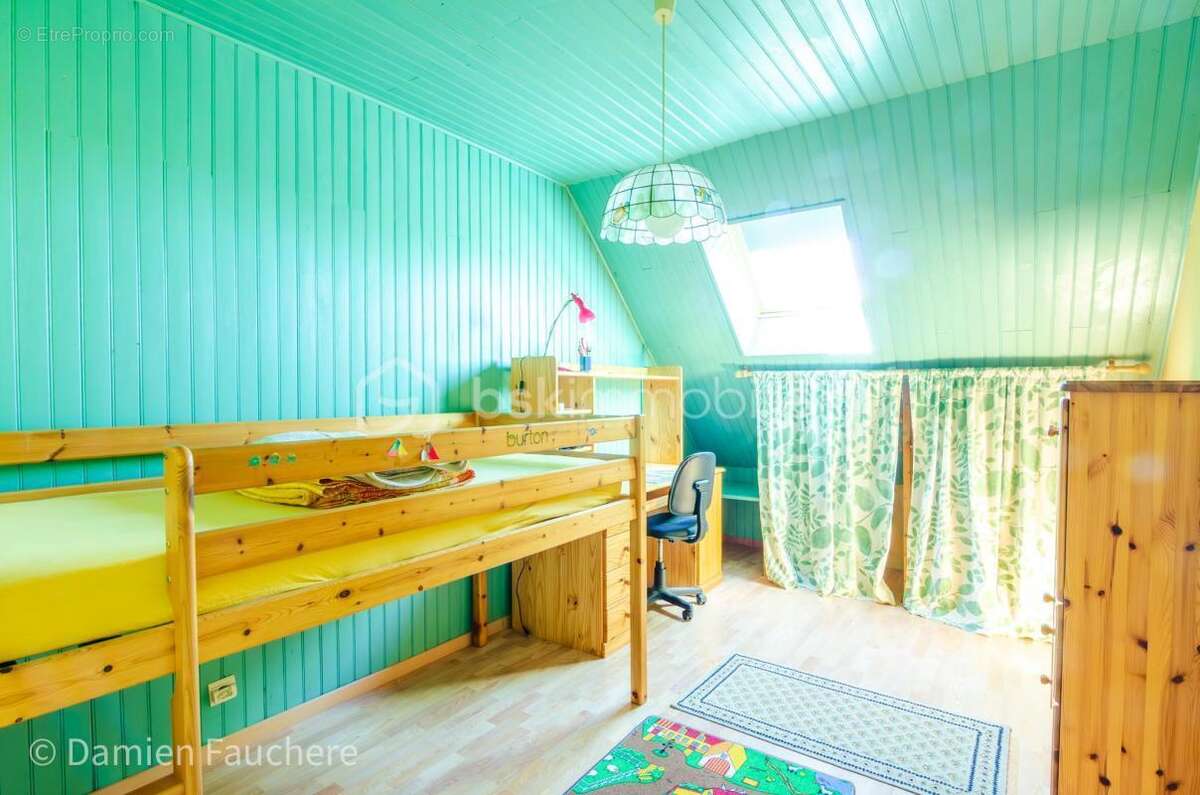 Maison à VAUX-LE-PENIL