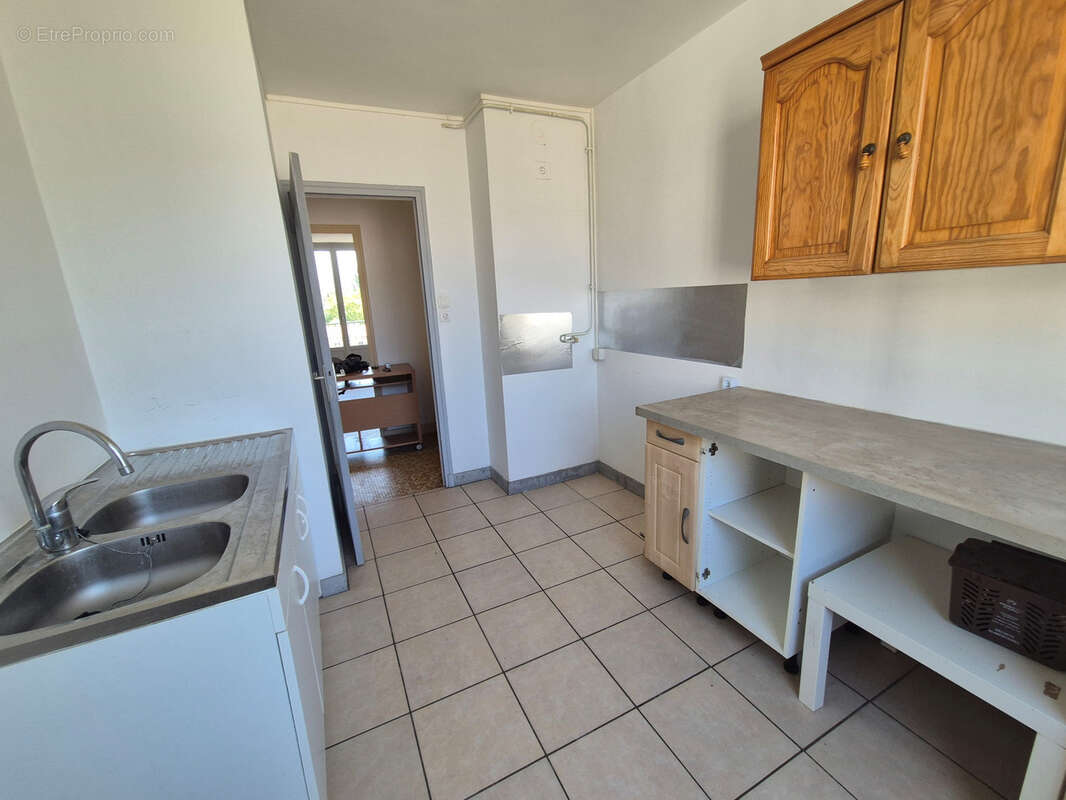 Achat Appartement T3 Grenoble – 3 Pièces Traversant Est-Ouest avec Balcon, Cave & Parking - photo 10