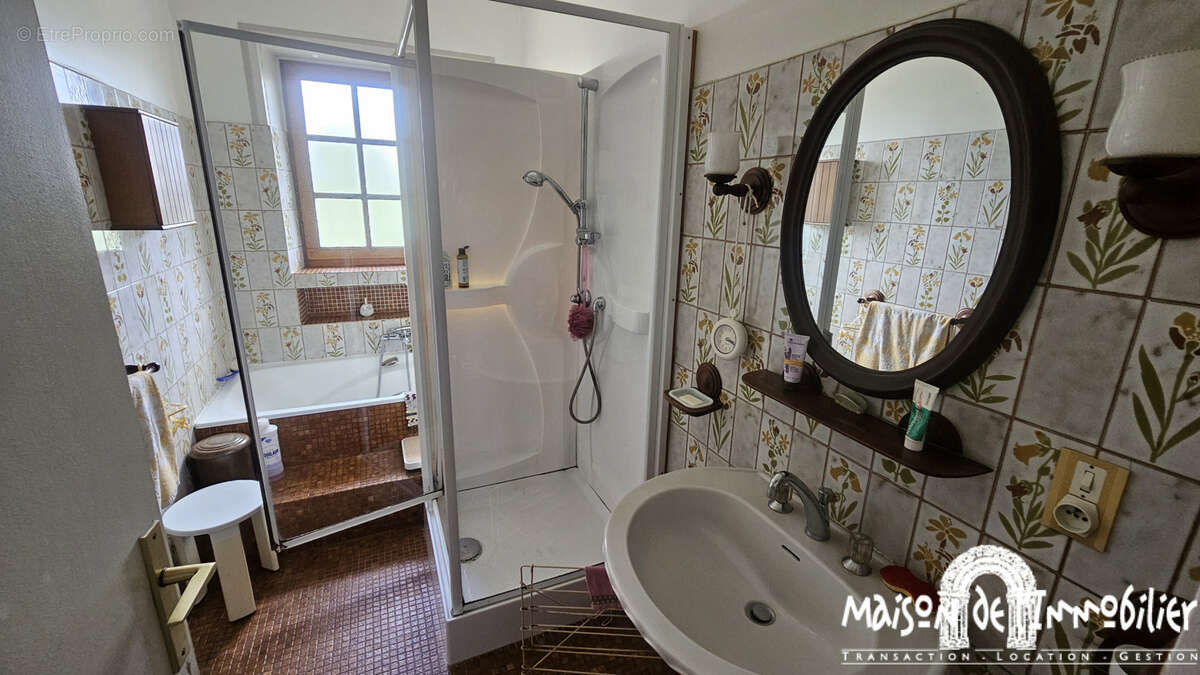 Maison à SAINT-FORT-SUR-LE-NE