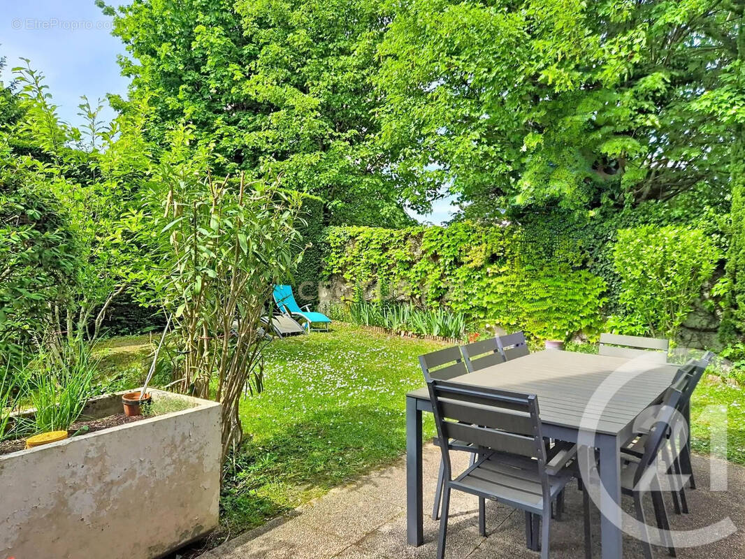 Appartement à SATHONAY-CAMP