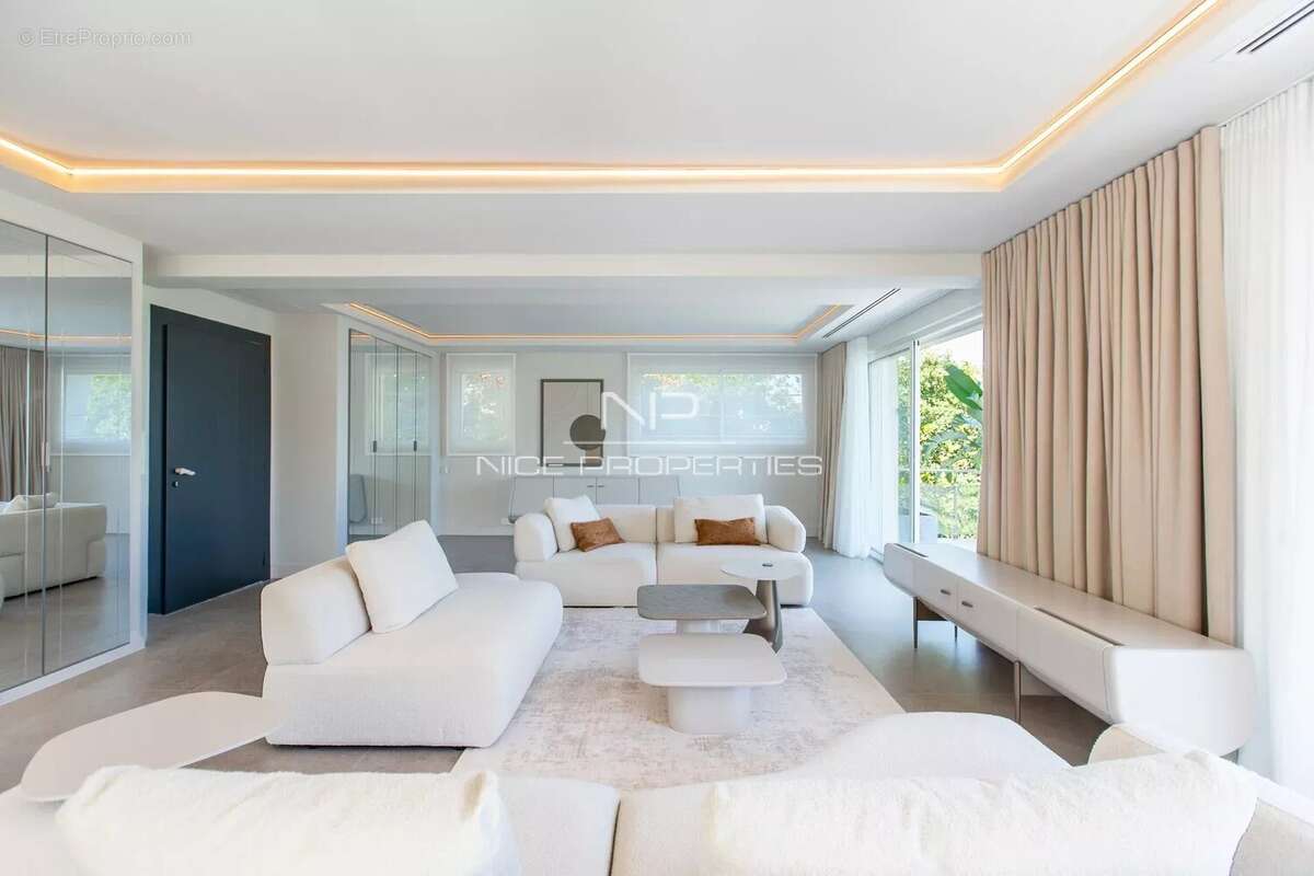 Maison à ANTIBES
