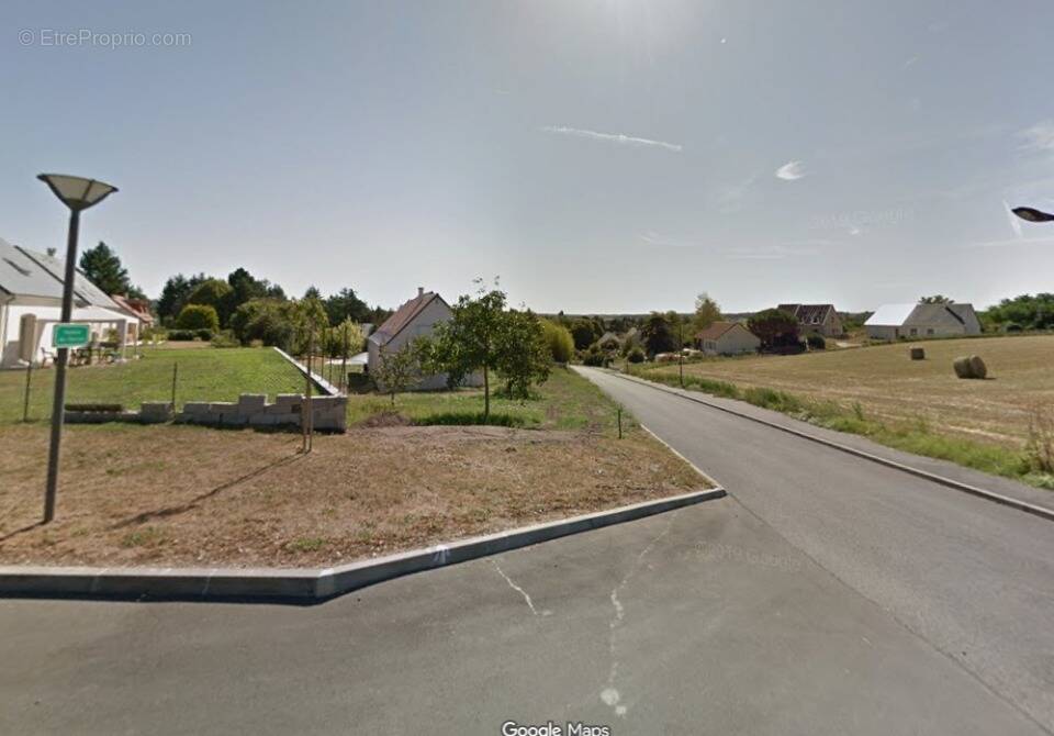 Terrain à AZAY-LE-RIDEAU