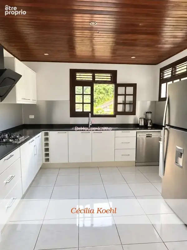 Maison 5 pièces 140 m² à vendre à Fort-De-France (97200) - photo 3