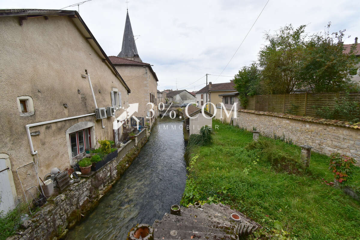 Maison à MAXEY-SUR-VAISE