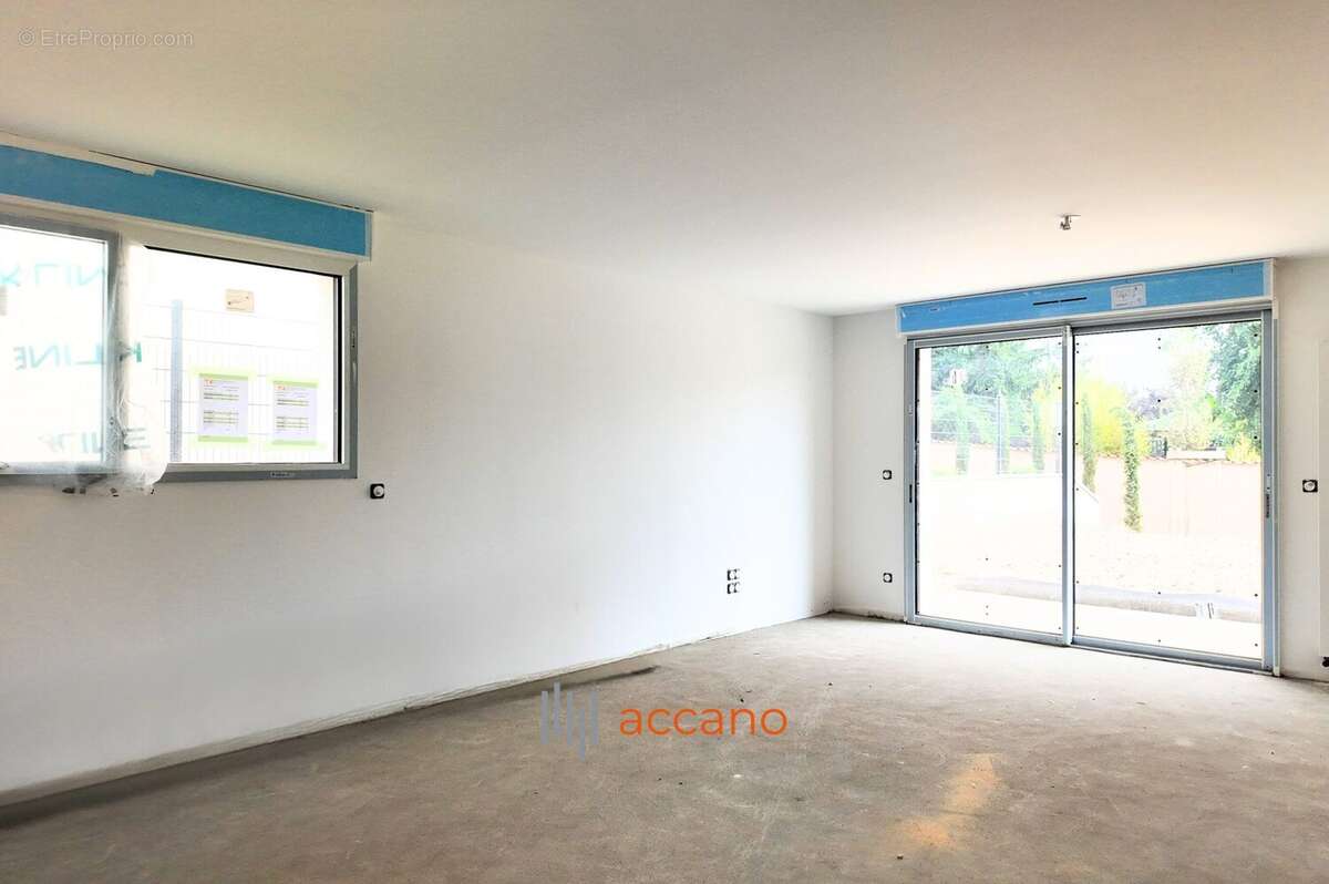 Maison à DECINES-CHARPIEU