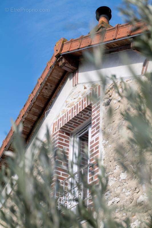 Maison à SAINTRY-SUR-SEINE
