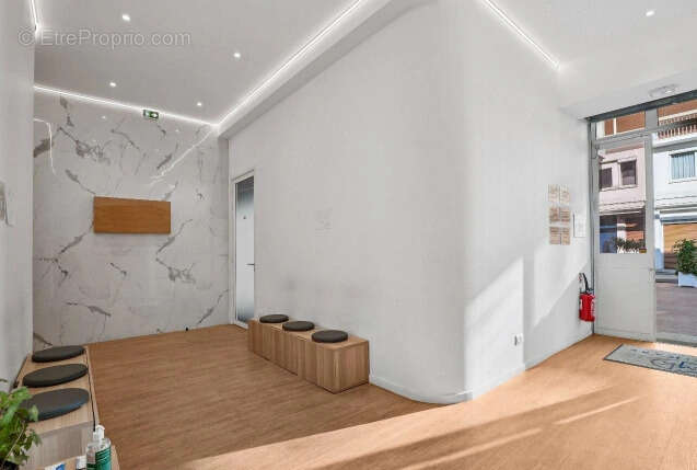 Commerce à PARIS-15E