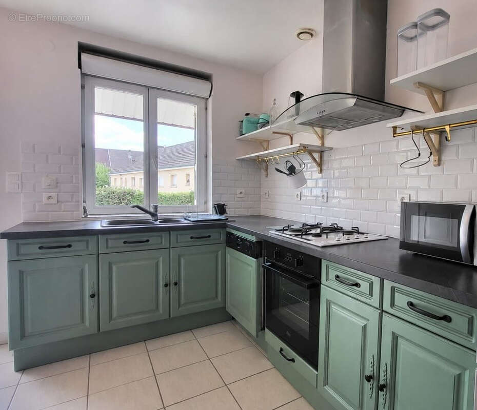 T2 en duplex de 46m², Rénové, Espace extérieur privatif - photo 2
