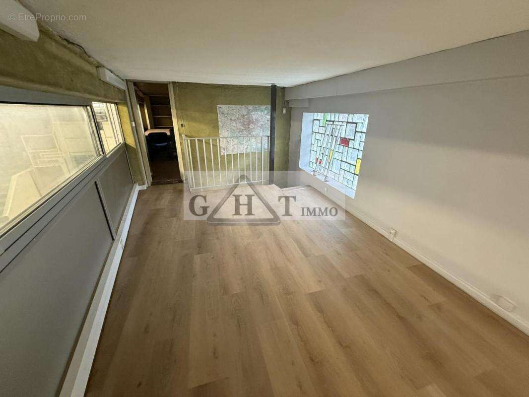 Commerce à MONTREUIL