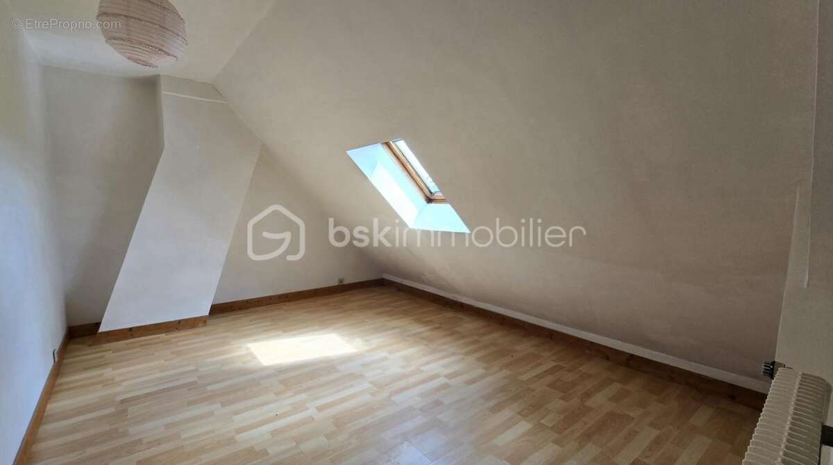 'Beau potentiel pour cette maison familiale de 4 chambres avec grand jardin' - photo 10
