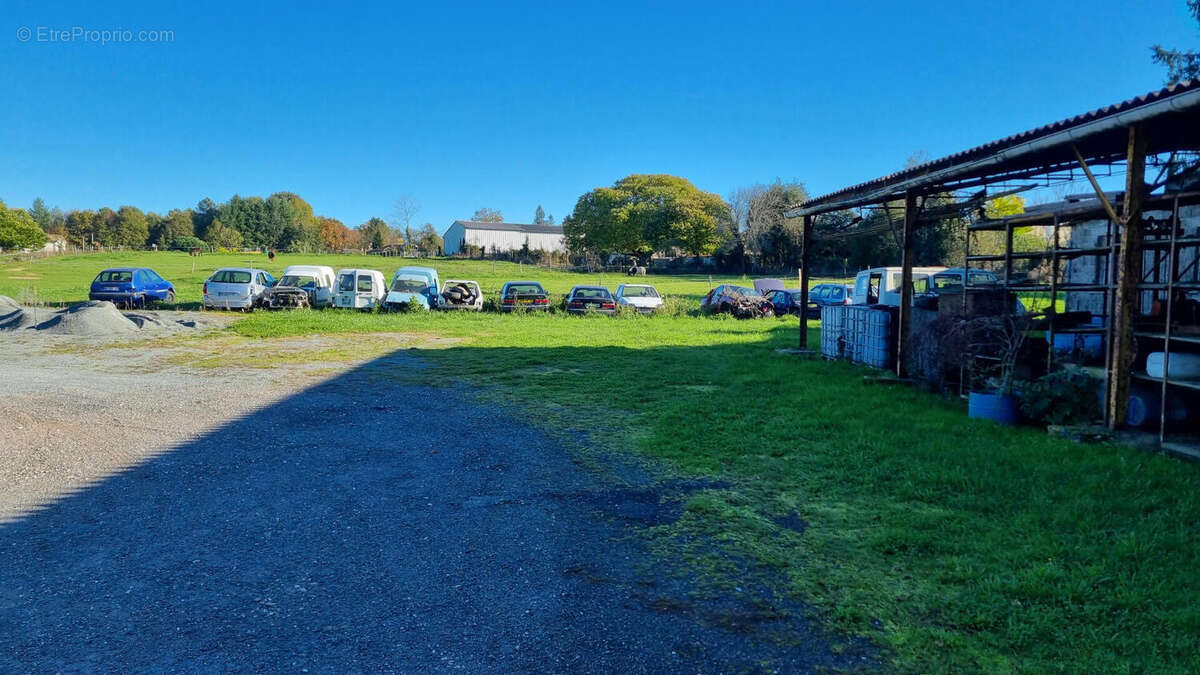 20241115_143314 - Commerce à AUGIGNAC