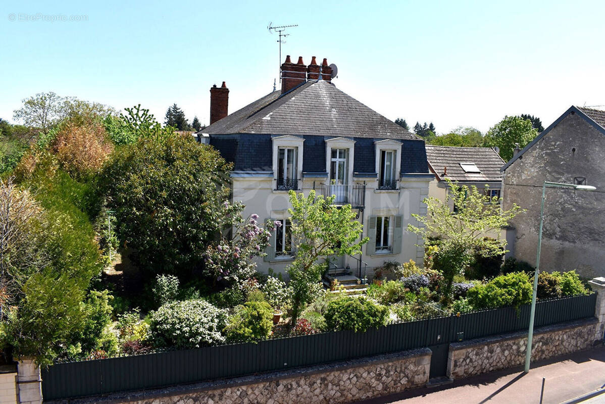 Maison à COSNE-COURS-SUR-LOIRE
