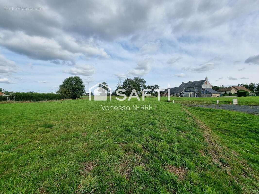 Terrain 1160 m² à Cahagnes  - photo 4