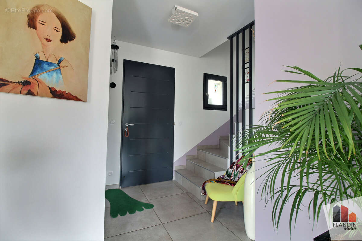 Maison à CHARLY