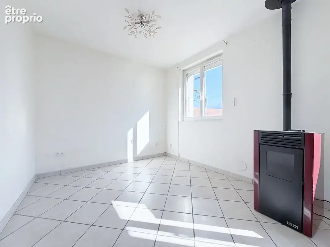 A vendre, appartement t4 avec potentiel, jardinet et parking privé, scionzier - photo 6