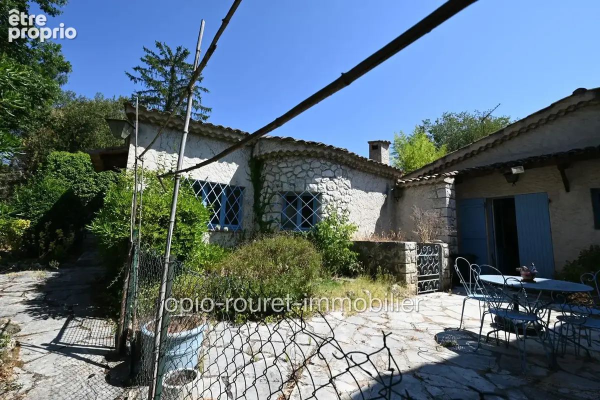Photo Maison à Roquefort-Les-Pins au prix de 945 000€