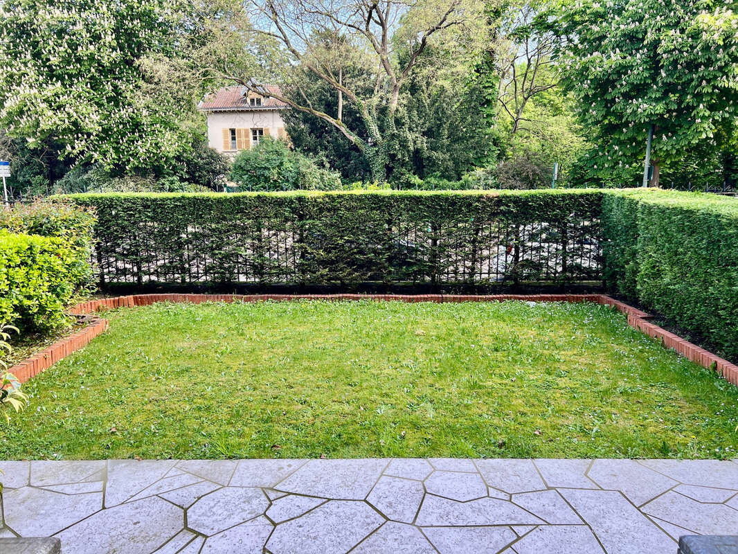 Appartement à CHARENTON-LE-PONT