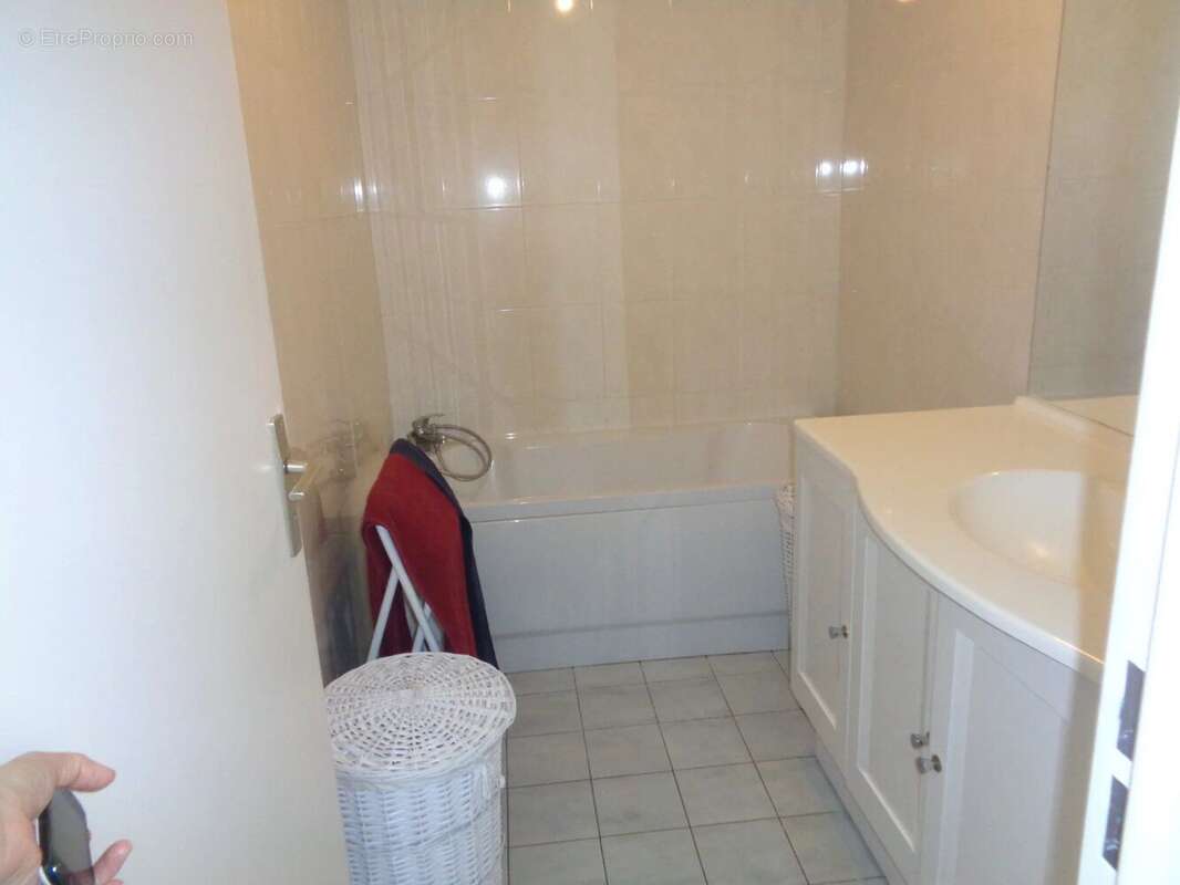 Maison à SAINT-LAURENT-DE-LA-SALANQUE