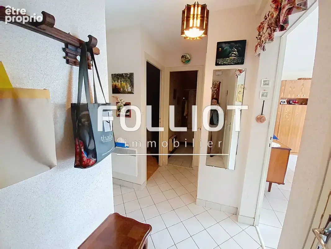 Appartement à VARAVILLE