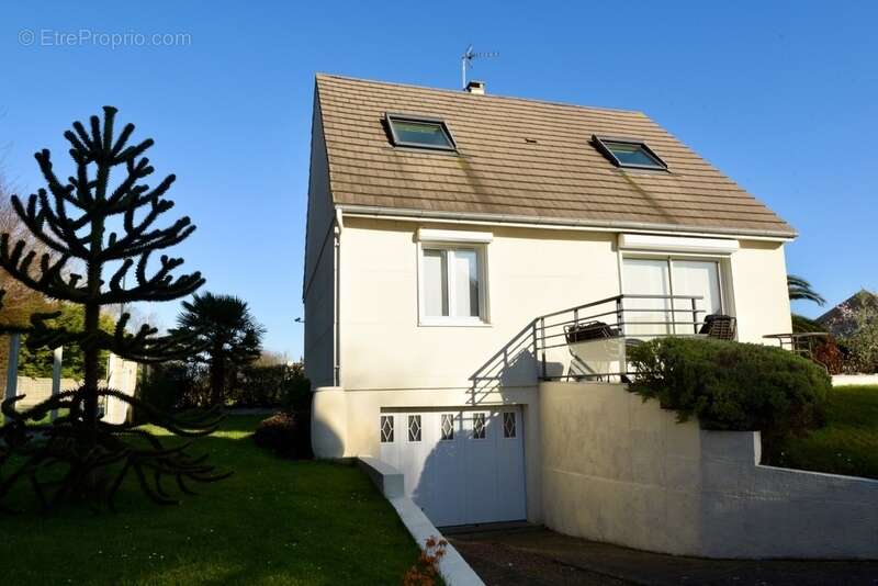 Maison à BERNIERES-SUR-MER