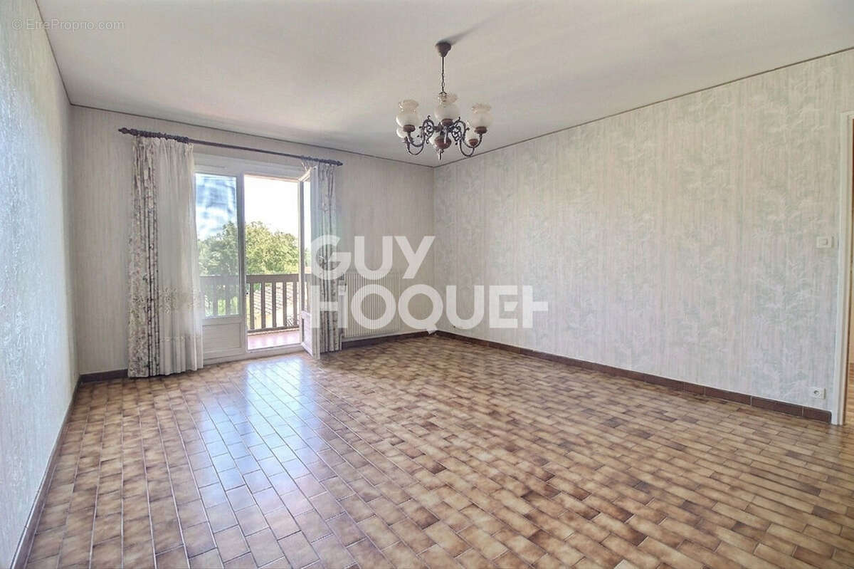 Appartement 3 pièce(s) 70 m2 avec terrasse et garage Tarascon - photo 3