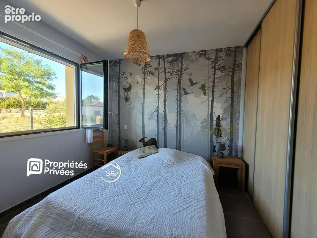 JOYEUSE - ardèche méridionale- Villa meublée de plain-pied, terrasse sud et jacuzzi 278 000   80 m²  Terrain de 803 m² - photo 10