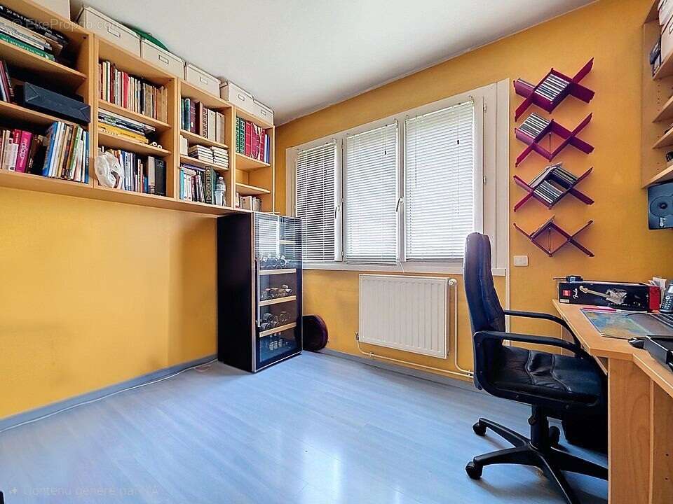 Appartement - 4 Chambres - Balcon - Cave - Jolie vue dégagée - Proche commodités - photo 13