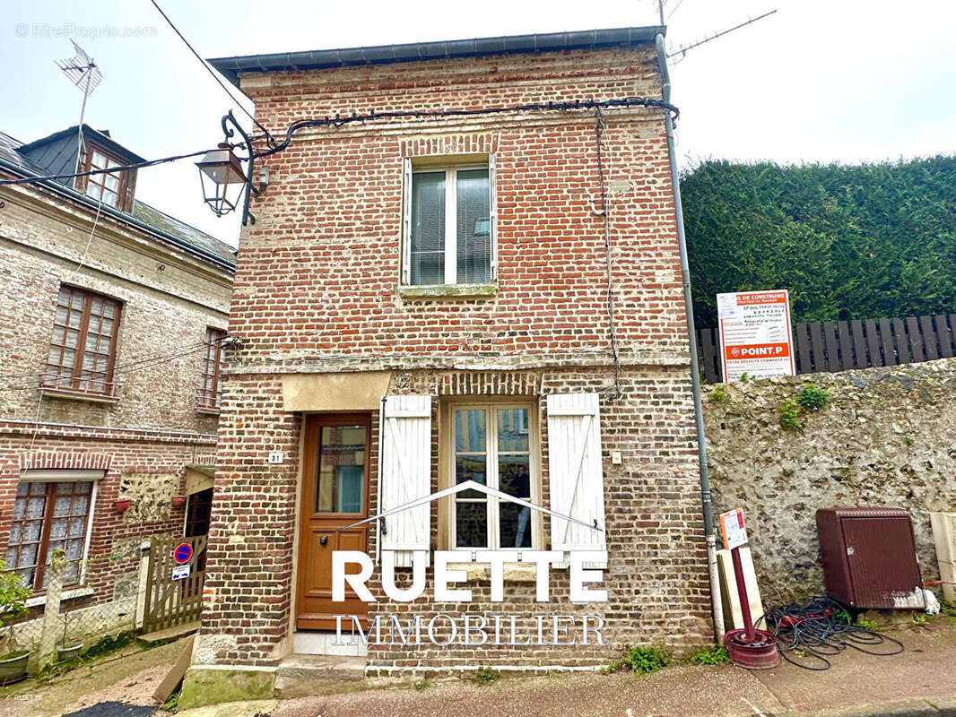 Immeuble Honfleur 6 pièce(s) 105 m2 - photo 13