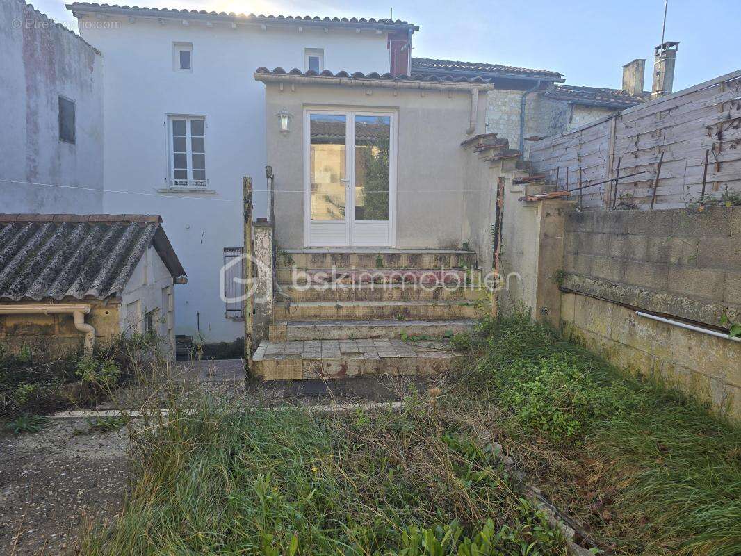 Appartement à JONZAC