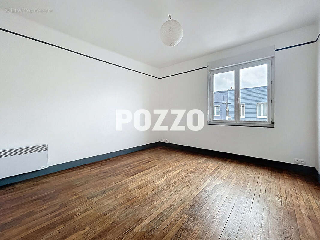 Appartement à DONVILLE-LES-BAINS