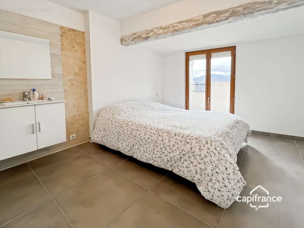 Appartement de charme 4 pièces avec terrasses et vue exceptionnelle à FAYENCE (83) - photo 14