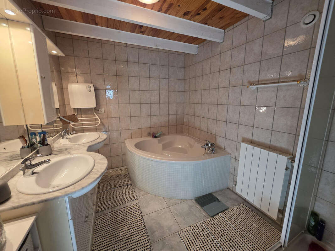 Cauterets   Superbe appartement en duplex de 4 pièces avec garage proche centre du village - photo 6