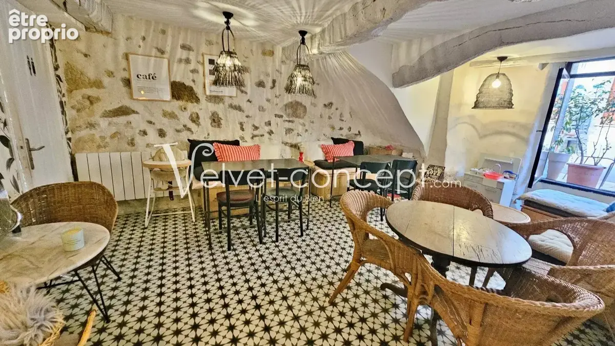 Authentique maison de village  avec 4 chambres terrasse + murs commerciaux de 50 M² - photo 11