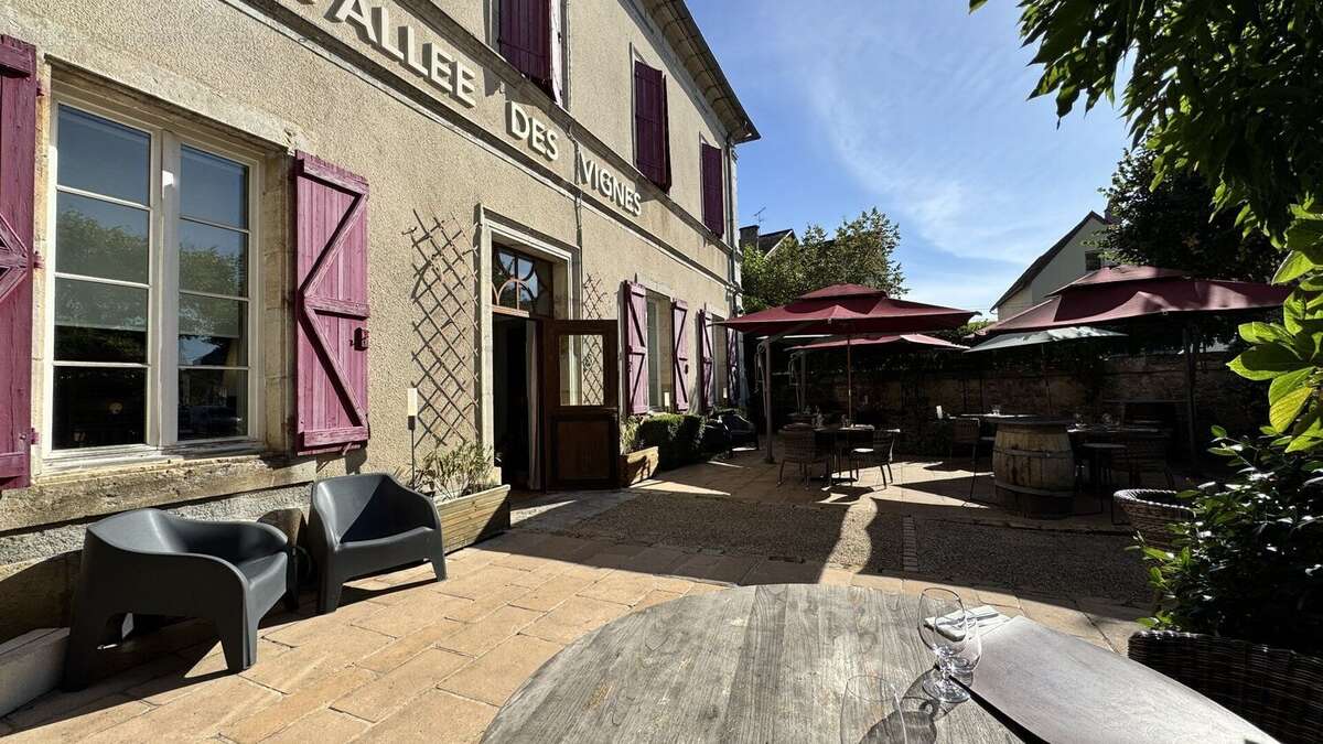 Ancien presbytère - 310m2 hab. potentiellement - photo 2