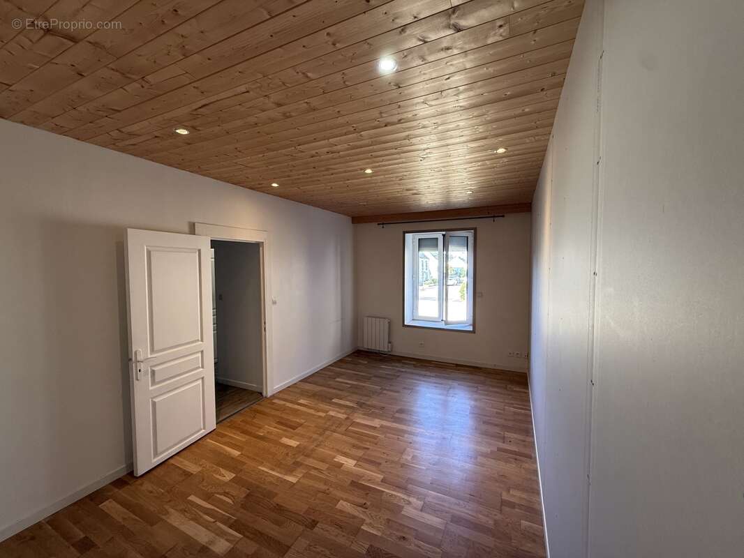 Maison rénovée avec seconde bâtisse à fort potentiel – Plussulien (22320) - photo 13