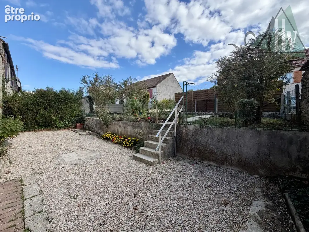 Maison de plain-pied - 70 m2 - F4 - Sainte-Colombe - photo 2